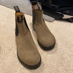 Blundstones
